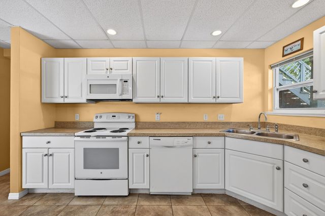 6433 Madison Street, St Augustine Beach, FL 32080