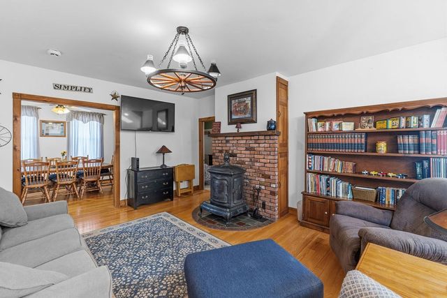 128 Prospect Hill, Taunton, MA 02780