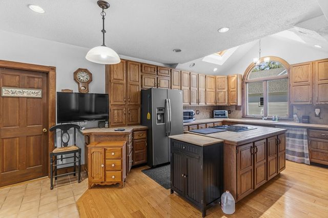 128 Prospect Hill, Taunton, MA 02780