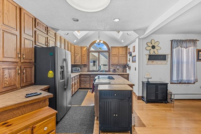 128 Prospect Hill, Taunton, MA 02780