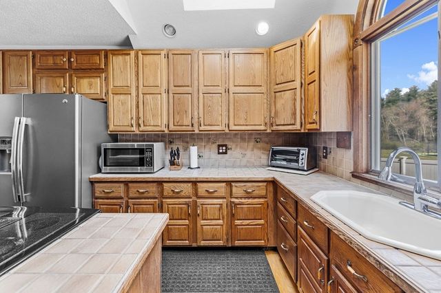128 Prospect Hill, Taunton, MA 02780