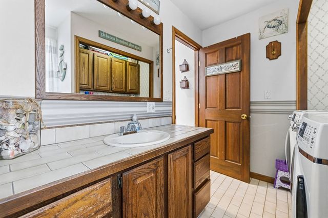 128 Prospect Hill, Taunton, MA 02780