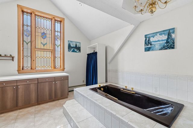 128 Prospect Hill, Taunton, MA 02780