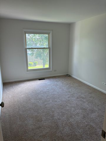 112 Carriage Way Drive 204A, Burr Ridge, IL 60527