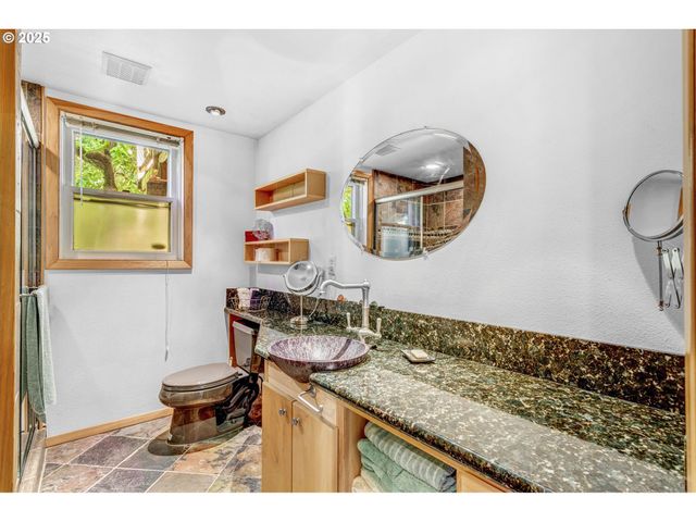 18978 ARROWWOOD Ave, Lake Oswego, OR 97035