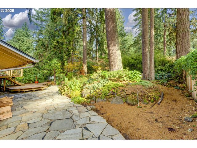 18978 ARROWWOOD Ave, Lake Oswego, OR 97035