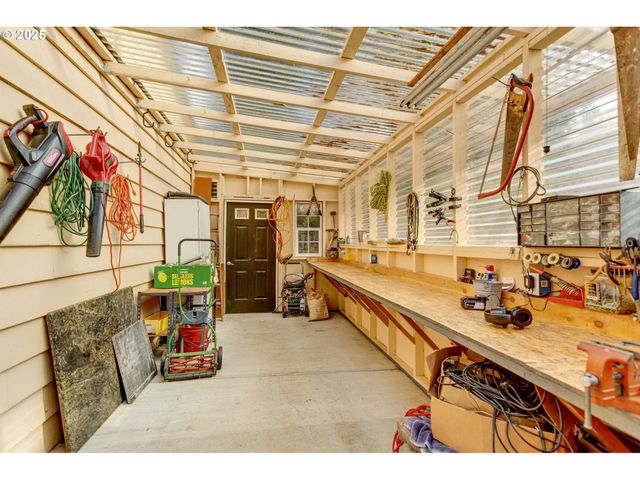 18978 ARROWWOOD Ave, Lake Oswego, OR 97035