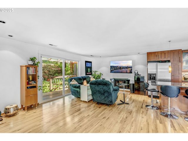 18978 ARROWWOOD Ave, Lake Oswego, OR 97035