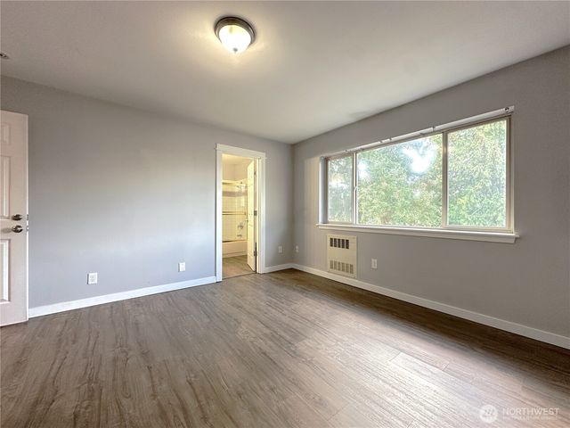 12025 Phinney Avenue N, Seattle, WA 98133