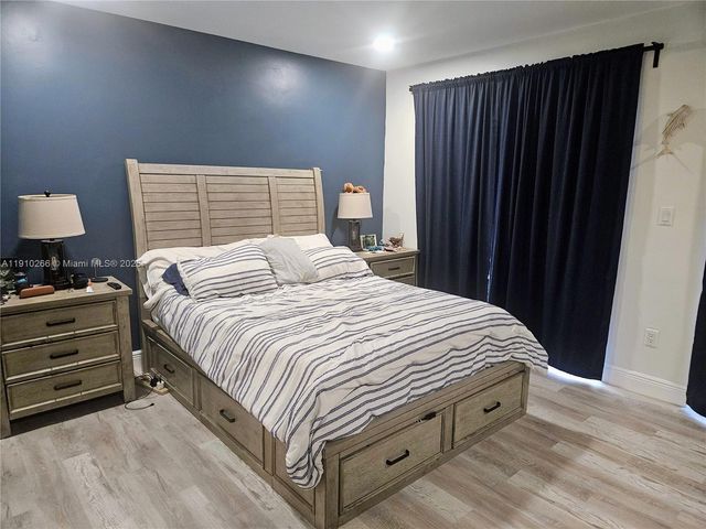 8360 SW 154th Ave, Miami, FL 33193