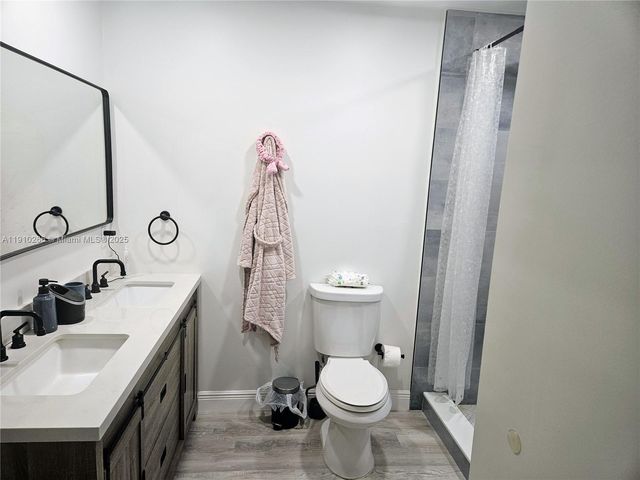 8360 SW 154th Ave, Miami, FL 33193