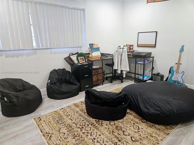 8360 SW 154th Ave, Miami, FL 33193