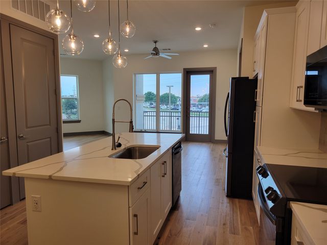 2700 Old Denton Road 2257, Carrollton, TX 75007