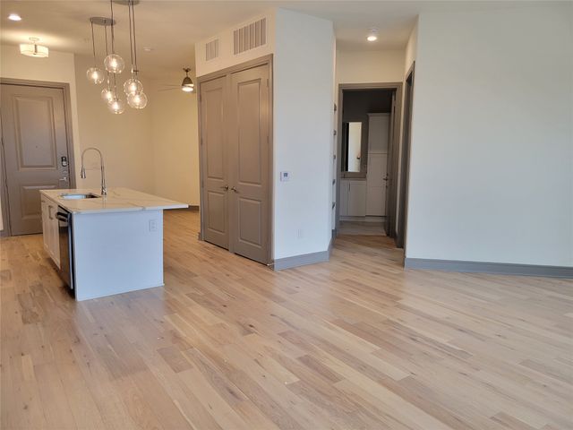 2700 Old Denton Road 2257, Carrollton, TX 75007