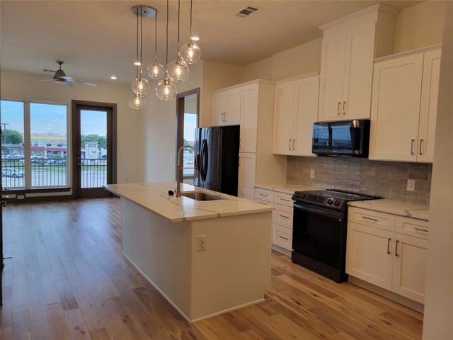 2700 Old Denton Road 2257, Carrollton, TX 75007