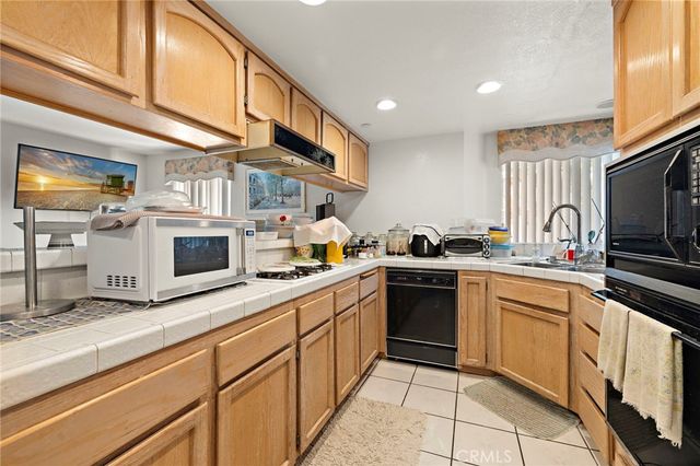 8125 Surfline Dr A, Huntington Beach, CA 92646