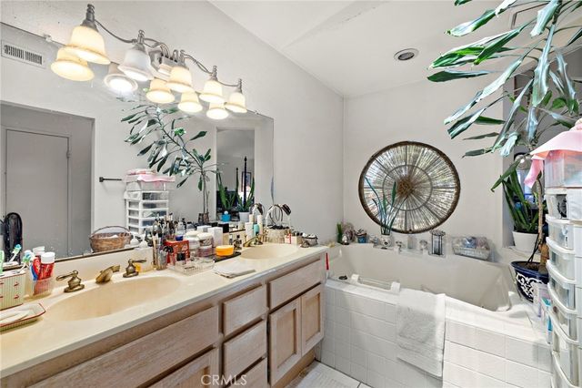 8125 Surfline Dr A, Huntington Beach, CA 92646
