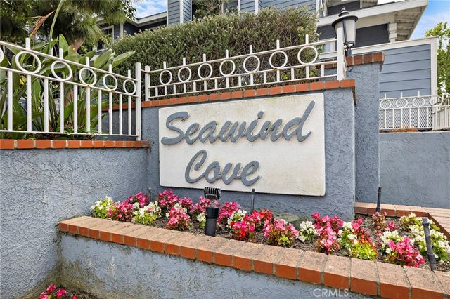 8125 Surfline Dr A, Huntington Beach, CA 92646