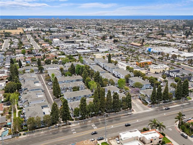 8125 Surfline Dr A, Huntington Beach, CA 92646