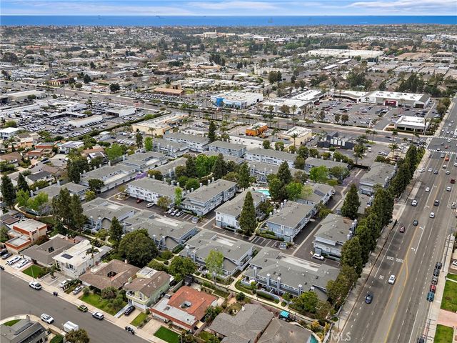 8125 Surfline Dr A, Huntington Beach, CA 92646