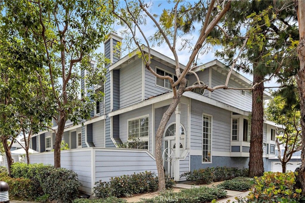 8125 Surfline Dr A, Huntington Beach, CA 92646