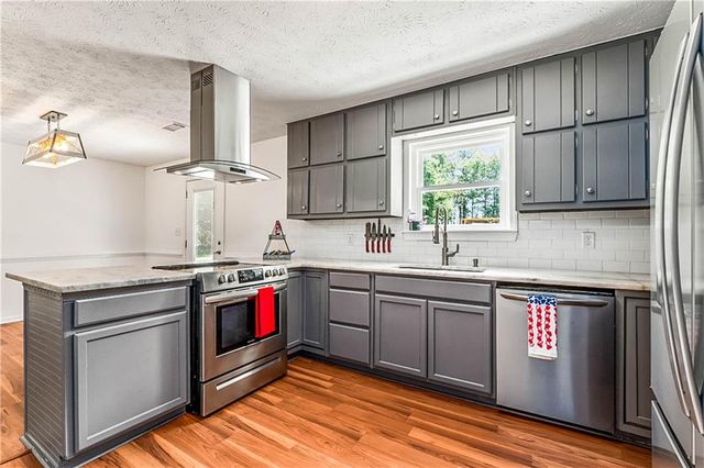 135 Dixie Lane, Covington, GA 30014