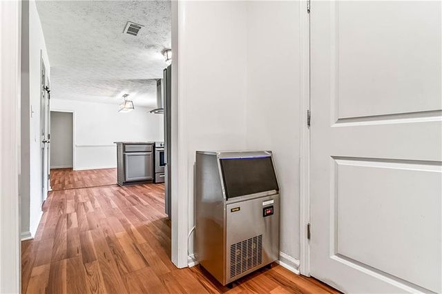 135 Dixie Lane, Covington, GA 30014