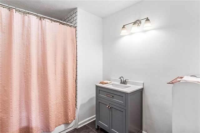 135 Dixie Lane, Covington, GA 30014