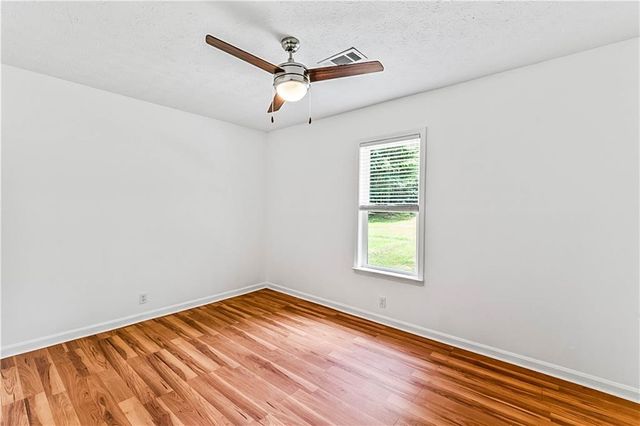 135 Dixie Lane, Covington, GA 30014