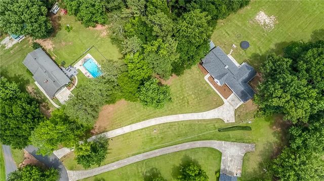 135 Dixie Lane, Covington, GA 30014