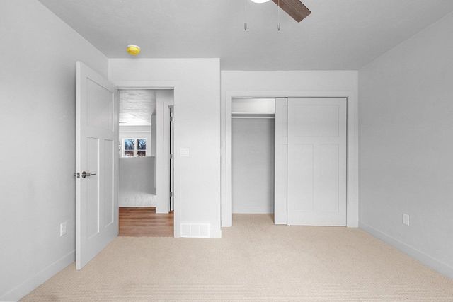 208 CLUBHOUSE LANE, Kimberly, WI 54913