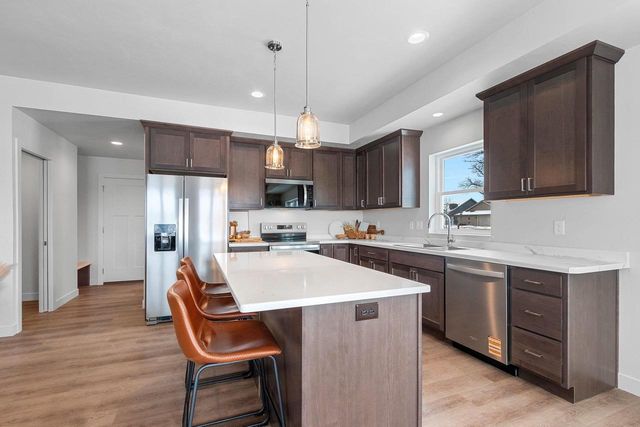 208 CLUBHOUSE LANE, Kimberly, WI 54913