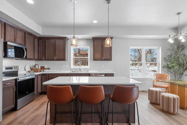 208 CLUBHOUSE LANE, Kimberly, WI 54913