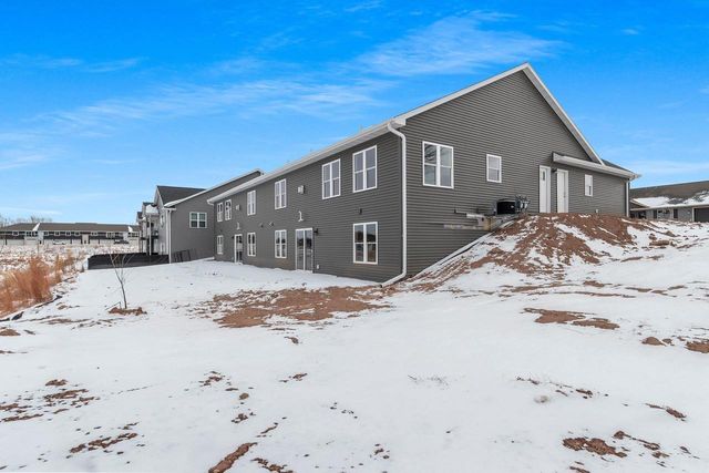 208 CLUBHOUSE LANE, Kimberly, WI 54913