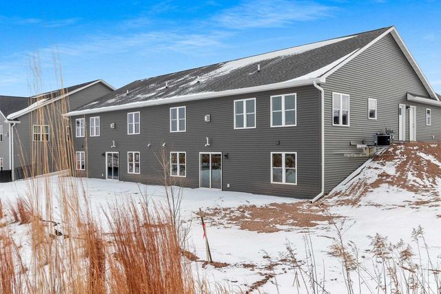 208 CLUBHOUSE LANE, Kimberly, WI 54913