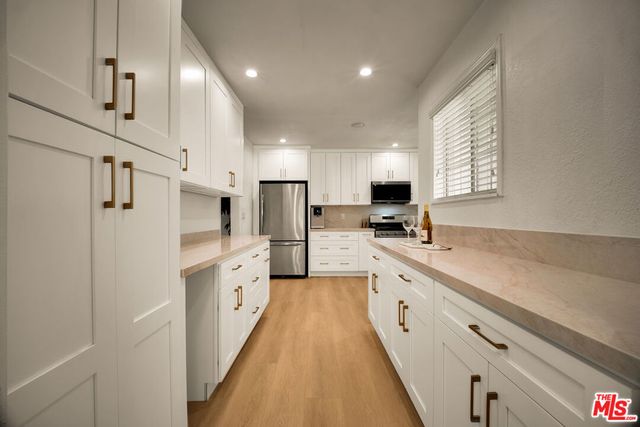 19120 Hartland Street, Reseda, CA 91335