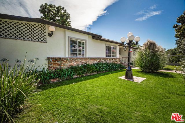 19120 Hartland Street, Reseda, CA 91335