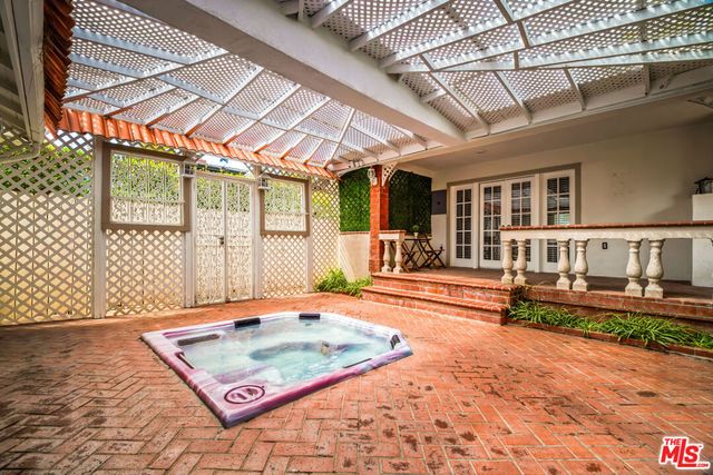 19120 Hartland Street, Reseda, CA 91335