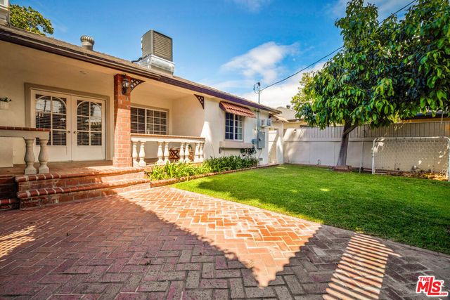 19120 Hartland Street, Reseda, CA 91335