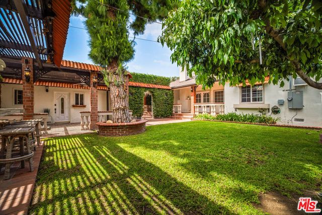 19120 Hartland Street, Reseda, CA 91335