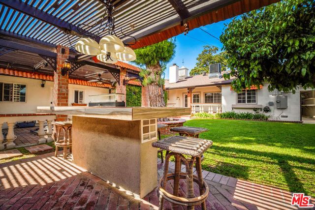 19120 Hartland Street, Reseda, CA 91335