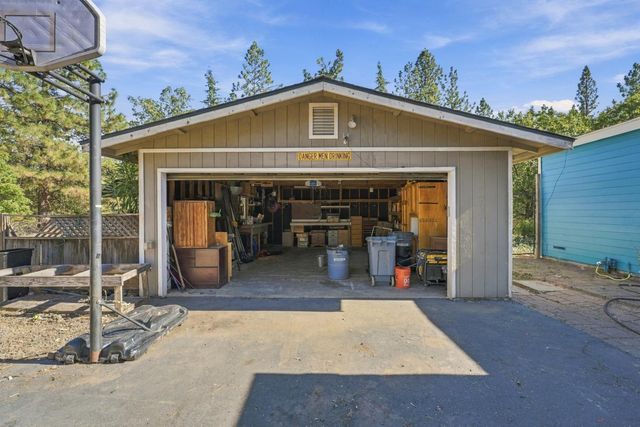 555 Trail Ridge Ln, Colfax, CA 95713