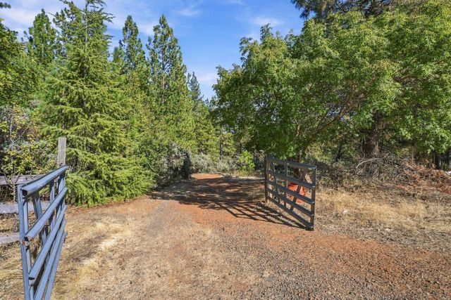 555 Trail Ridge Ln, Colfax, CA 95713