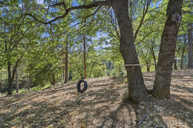 555 Trail Ridge Ln, Colfax, CA 95713