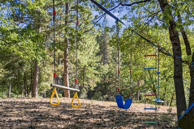 555 Trail Ridge Ln, Colfax, CA 95713