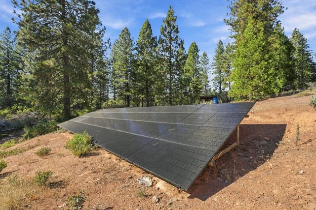 555 Trail Ridge Ln, Colfax, CA 95713