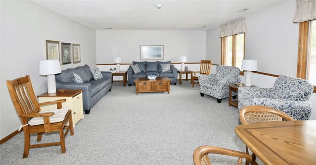 409 SE Delaware Avenue 211, Ankeny, IA 50021