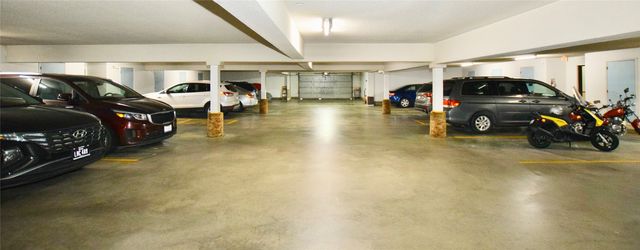 409 SE Delaware Avenue 211, Ankeny, IA 50021