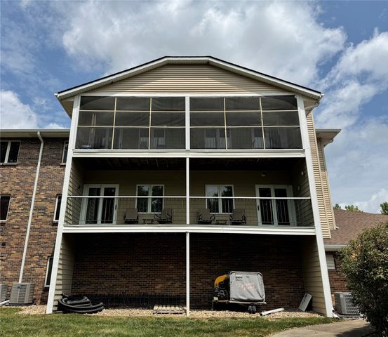 409 SE Delaware Avenue 211, Ankeny, IA 50021