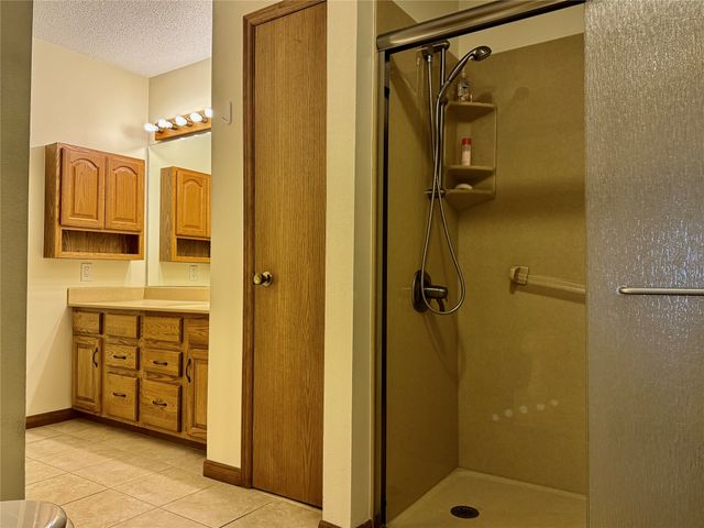 409 SE Delaware Avenue 211, Ankeny, IA 50021
